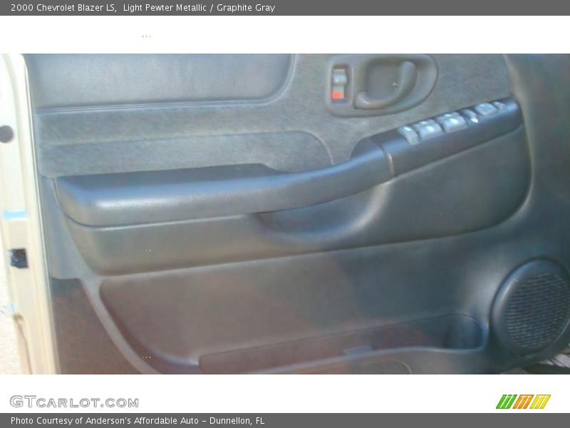 Light Pewter Metallic / Graphite Gray 2000 Chevrolet Blazer LS