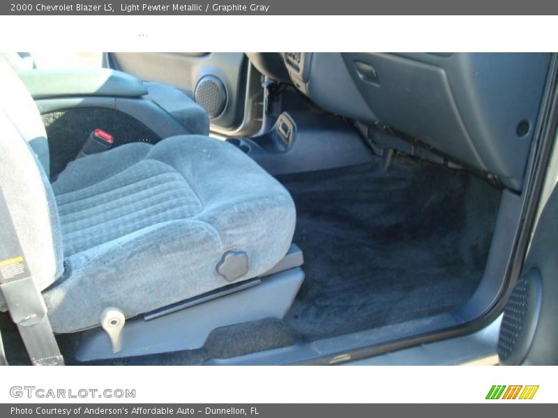 Light Pewter Metallic / Graphite Gray 2000 Chevrolet Blazer LS
