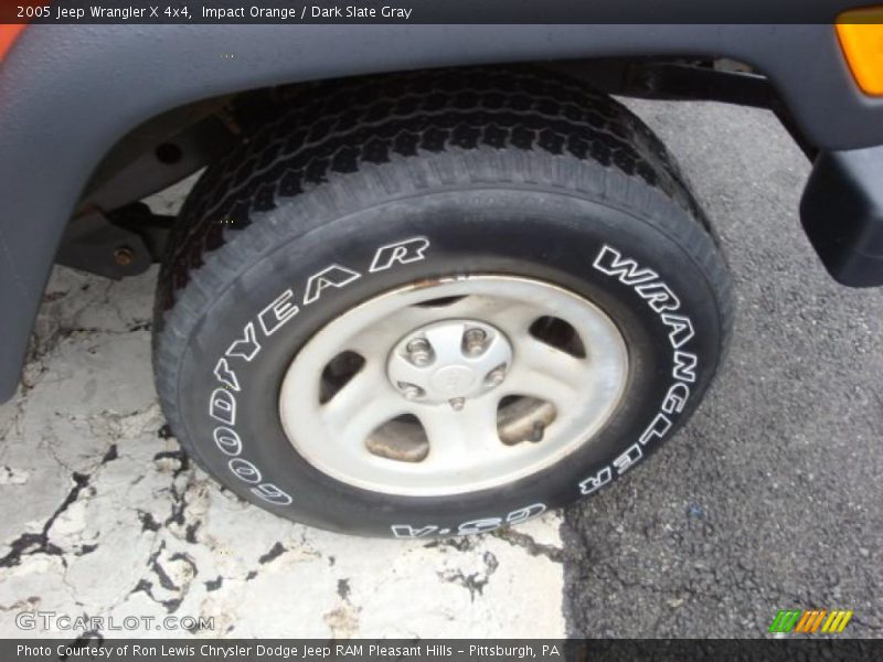 Impact Orange / Dark Slate Gray 2005 Jeep Wrangler X 4x4