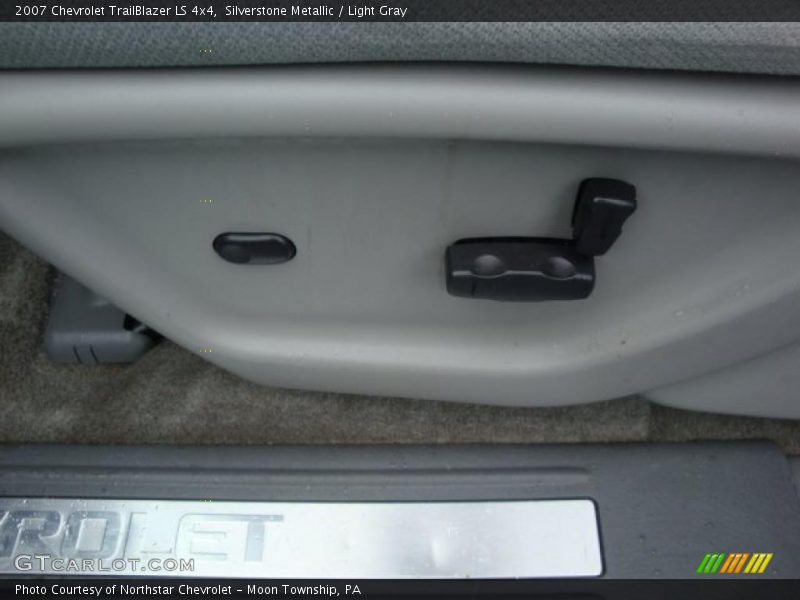 Silverstone Metallic / Light Gray 2007 Chevrolet TrailBlazer LS 4x4