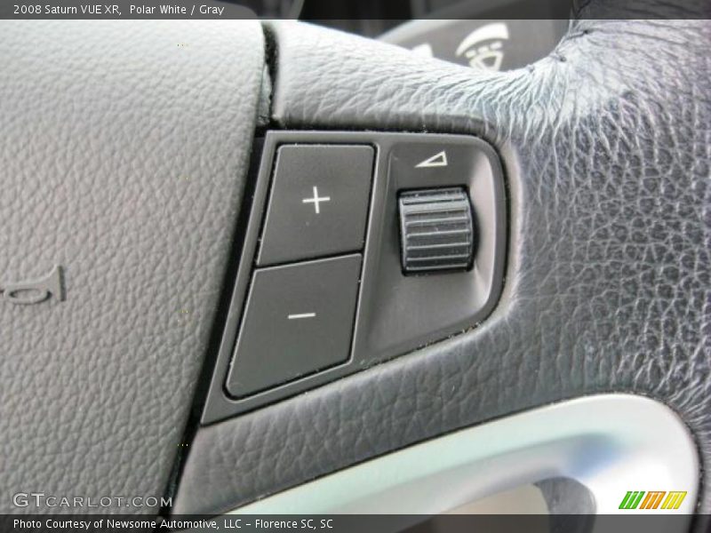 Polar White / Gray 2008 Saturn VUE XR