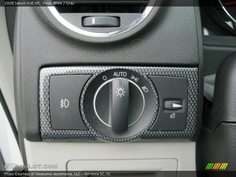 Polar White / Gray 2008 Saturn VUE XR