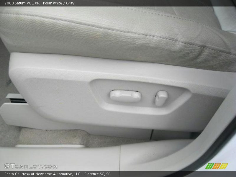 Polar White / Gray 2008 Saturn VUE XR