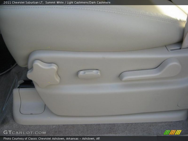 Summit White / Light Cashmere/Dark Cashmere 2011 Chevrolet Suburban LT