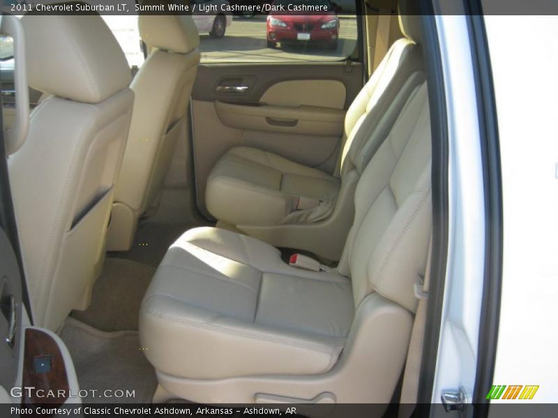 Summit White / Light Cashmere/Dark Cashmere 2011 Chevrolet Suburban LT