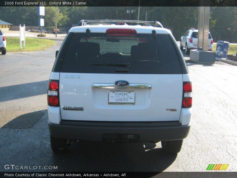 Oxford White / Camel 2006 Ford Explorer XLS