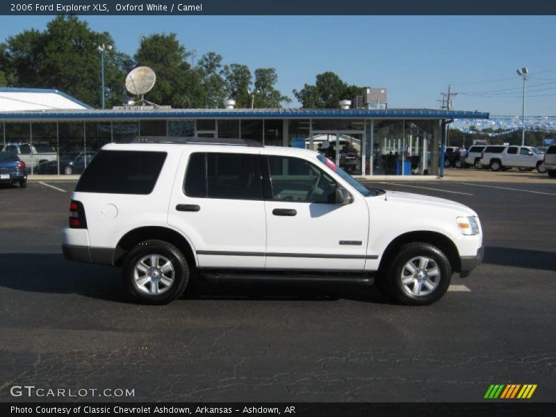 Oxford White / Camel 2006 Ford Explorer XLS