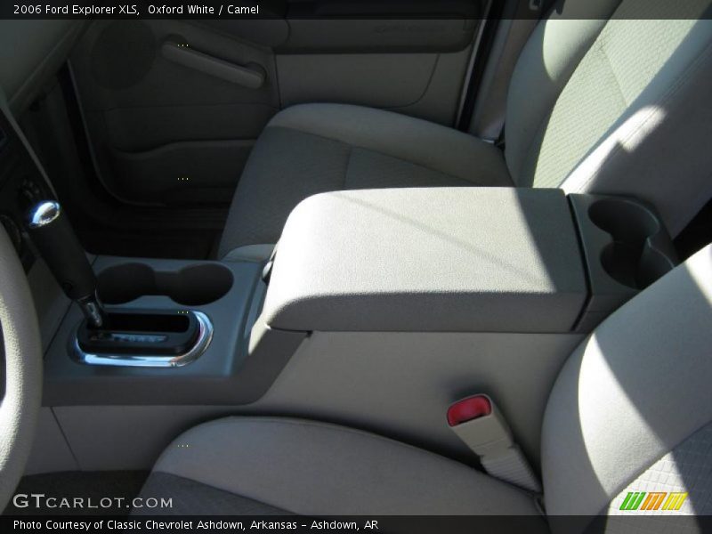 Oxford White / Camel 2006 Ford Explorer XLS