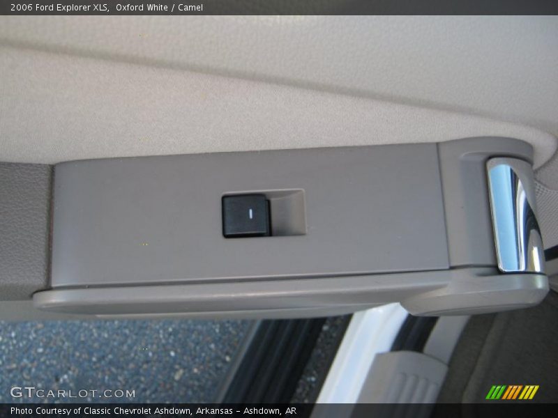 Oxford White / Camel 2006 Ford Explorer XLS
