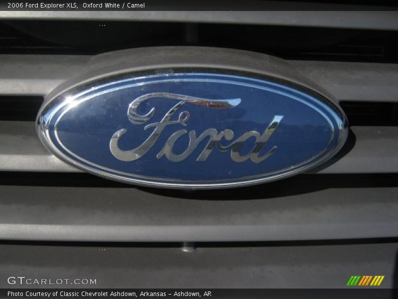 Oxford White / Camel 2006 Ford Explorer XLS