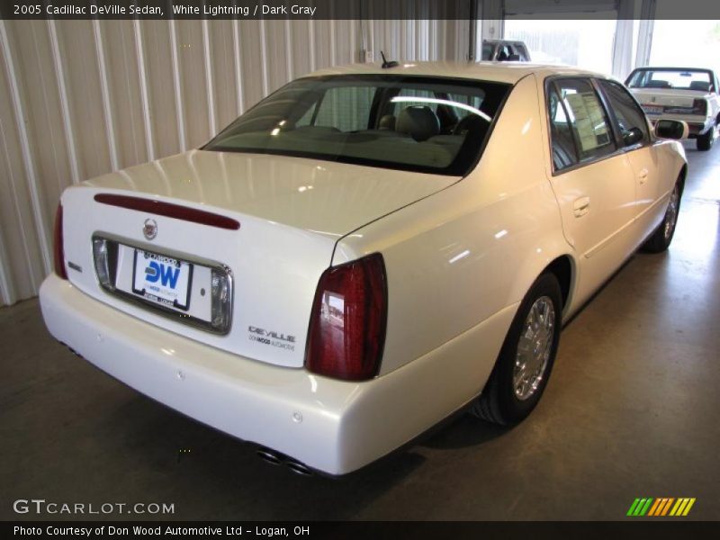 White Lightning / Dark Gray 2005 Cadillac DeVille Sedan