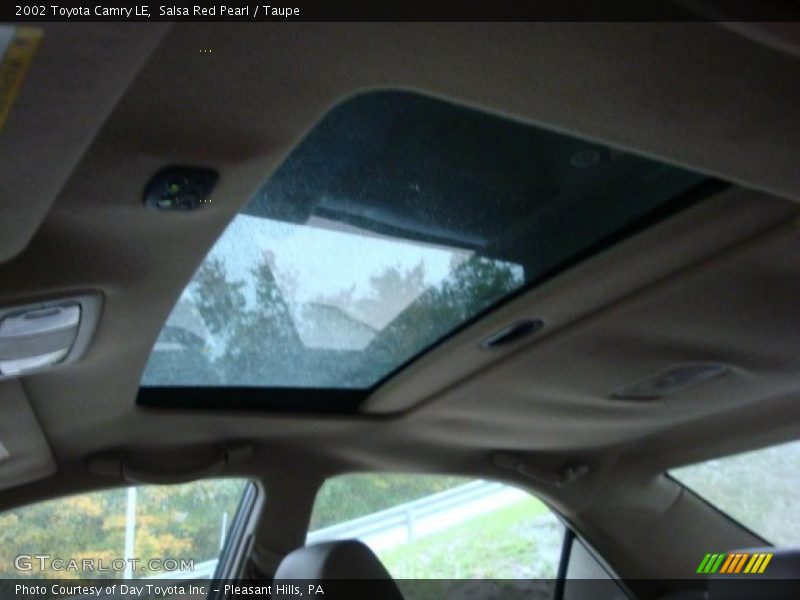 Salsa Red Pearl / Taupe 2002 Toyota Camry LE