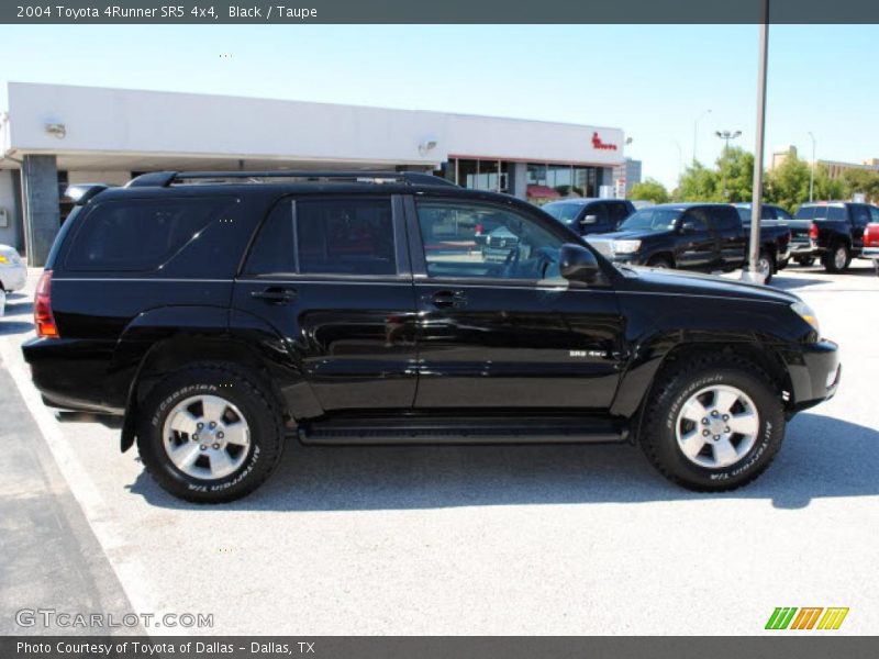 Black / Taupe 2004 Toyota 4Runner SR5 4x4
