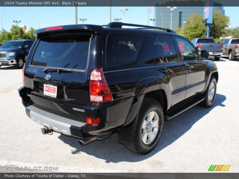 Black / Taupe 2004 Toyota 4Runner SR5 4x4