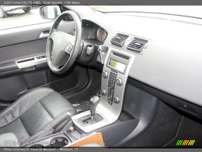 Silver Metallic / Off-Black 2007 Volvo S40 T5 AWD
