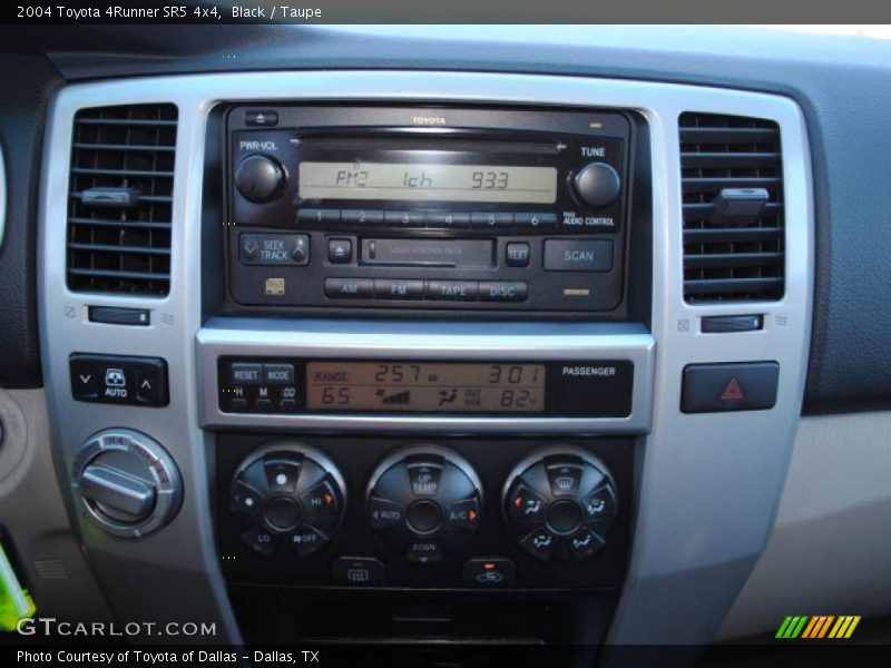 Black / Taupe 2004 Toyota 4Runner SR5 4x4