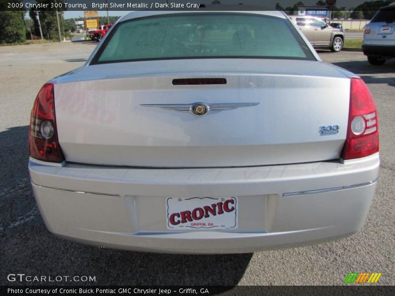 Bright Silver Metallic / Dark Slate Gray 2009 Chrysler 300 Touring