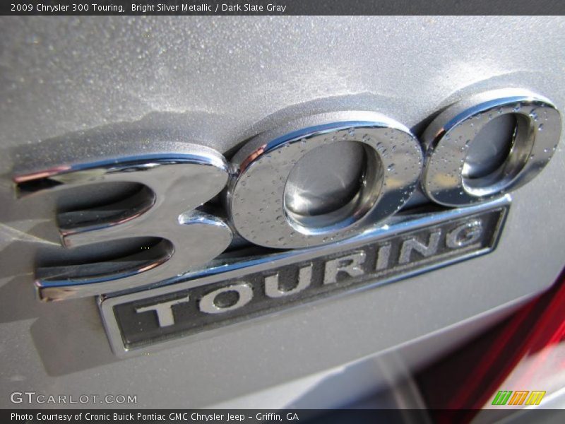Bright Silver Metallic / Dark Slate Gray 2009 Chrysler 300 Touring