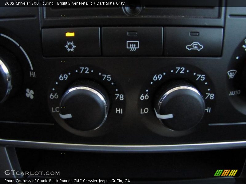 Bright Silver Metallic / Dark Slate Gray 2009 Chrysler 300 Touring