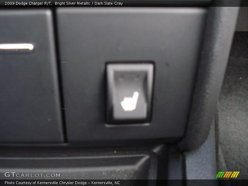 Bright Silver Metallic / Dark Slate Gray 2009 Dodge Charger R/T