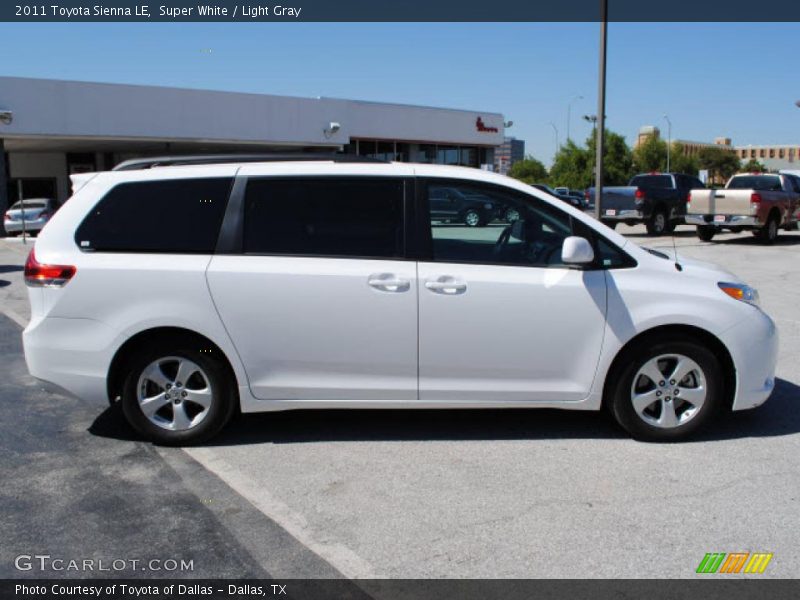 Super White / Light Gray 2011 Toyota Sienna LE