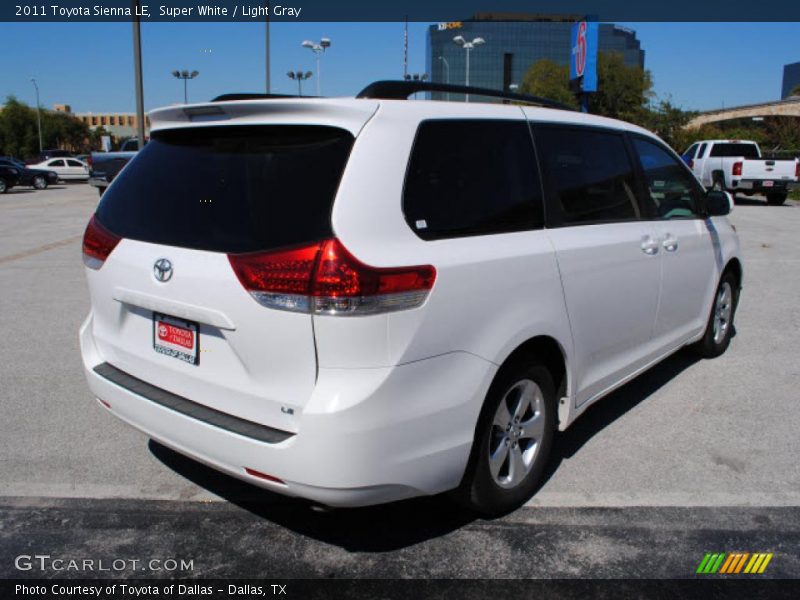 Super White / Light Gray 2011 Toyota Sienna LE