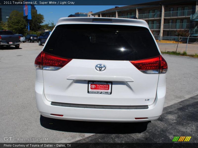 Super White / Light Gray 2011 Toyota Sienna LE