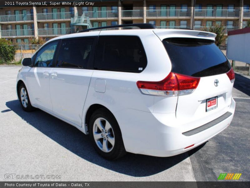 Super White / Light Gray 2011 Toyota Sienna LE