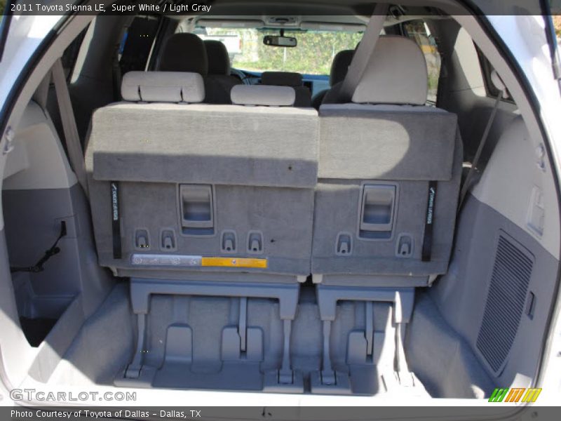 Super White / Light Gray 2011 Toyota Sienna LE