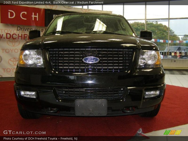 Black Clearcoat / Medium Parchment 2005 Ford Expedition Limited 4x4