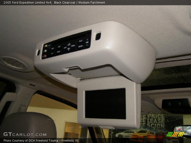Black Clearcoat / Medium Parchment 2005 Ford Expedition Limited 4x4