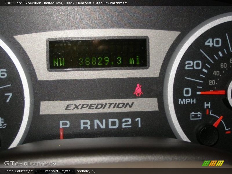 Black Clearcoat / Medium Parchment 2005 Ford Expedition Limited 4x4