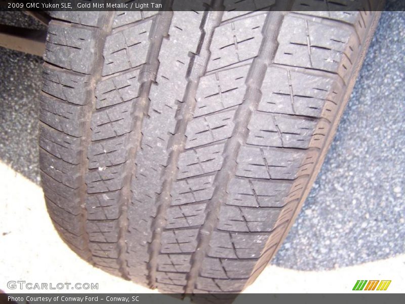Gold Mist Metallic / Light Tan 2009 GMC Yukon SLE