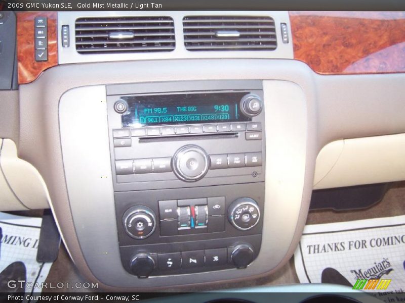 Gold Mist Metallic / Light Tan 2009 GMC Yukon SLE