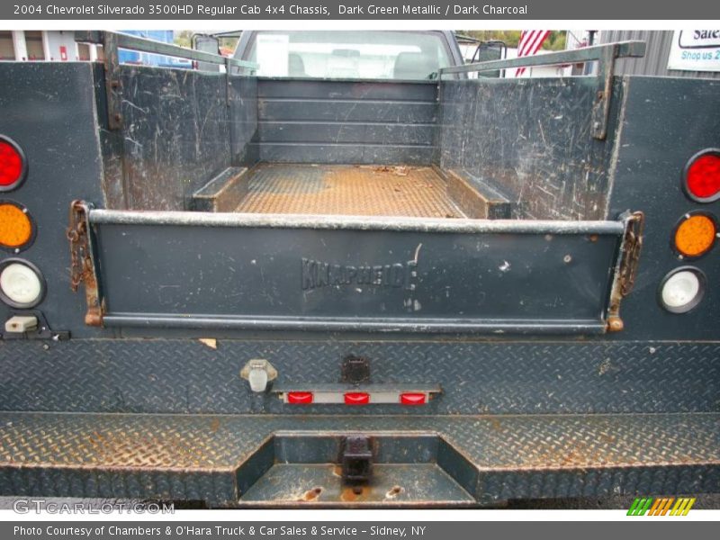 Dark Green Metallic / Dark Charcoal 2004 Chevrolet Silverado 3500HD Regular Cab 4x4 Chassis