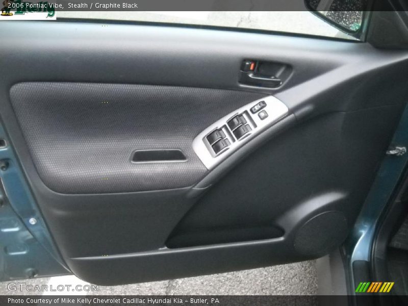 Stealth / Graphite Black 2006 Pontiac Vibe