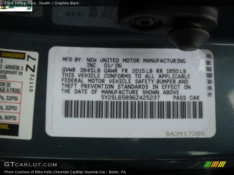 Stealth / Graphite Black 2006 Pontiac Vibe