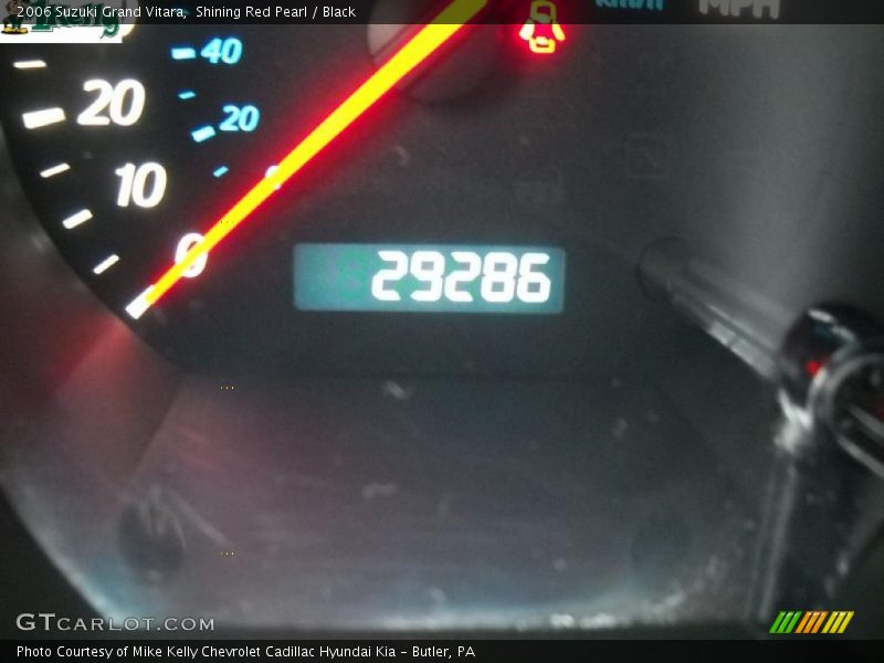 Shining Red Pearl / Black 2006 Suzuki Grand Vitara