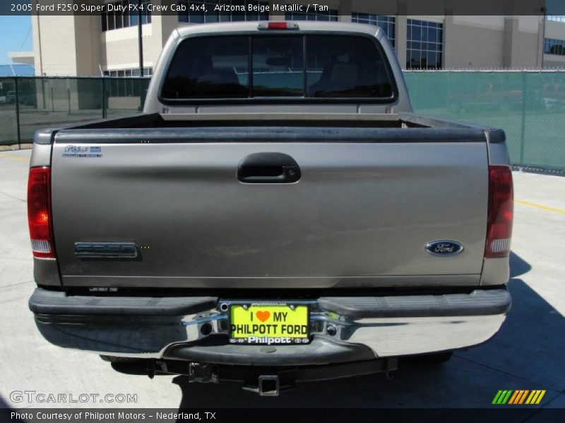 Arizona Beige Metallic / Tan 2005 Ford F250 Super Duty FX4 Crew Cab 4x4