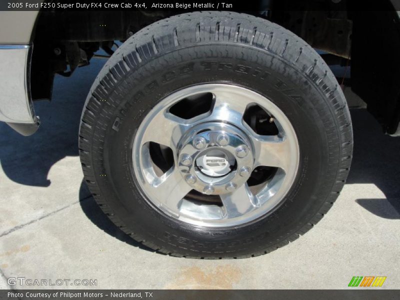Arizona Beige Metallic / Tan 2005 Ford F250 Super Duty FX4 Crew Cab 4x4