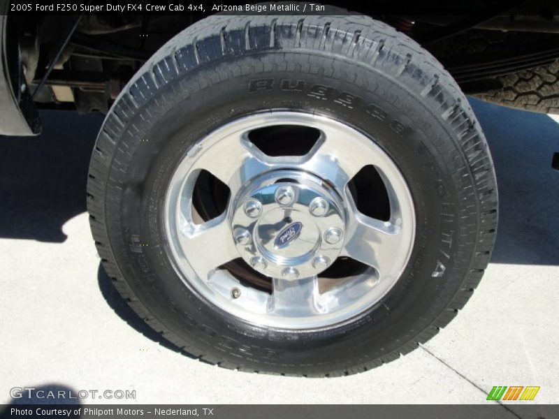 Arizona Beige Metallic / Tan 2005 Ford F250 Super Duty FX4 Crew Cab 4x4