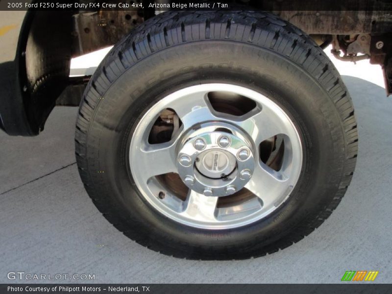 Arizona Beige Metallic / Tan 2005 Ford F250 Super Duty FX4 Crew Cab 4x4