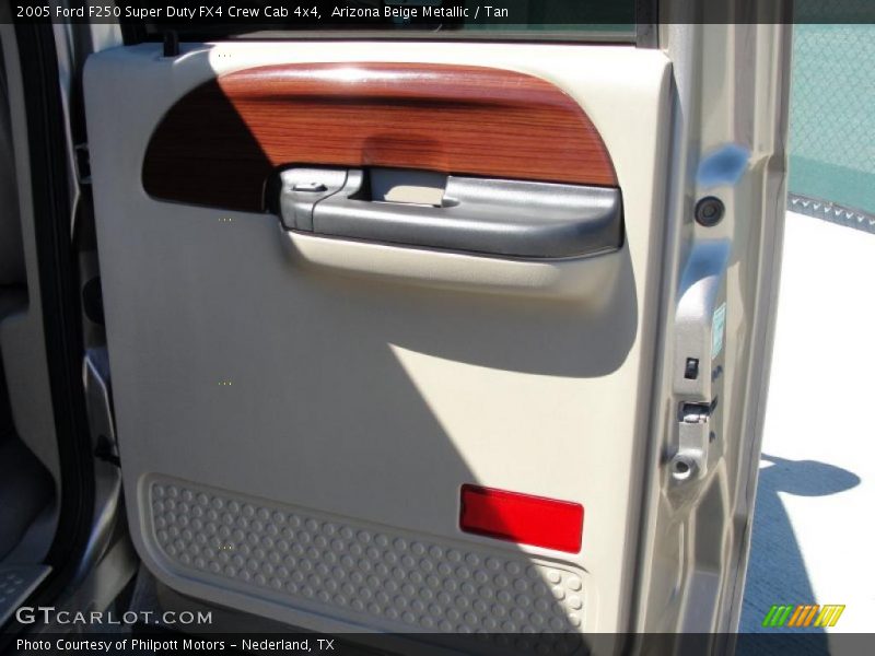 Arizona Beige Metallic / Tan 2005 Ford F250 Super Duty FX4 Crew Cab 4x4