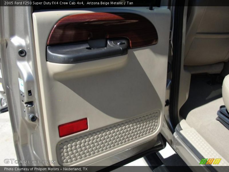 Arizona Beige Metallic / Tan 2005 Ford F250 Super Duty FX4 Crew Cab 4x4