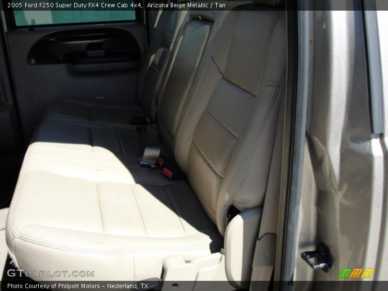 Arizona Beige Metallic / Tan 2005 Ford F250 Super Duty FX4 Crew Cab 4x4