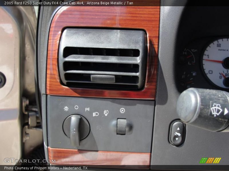 Arizona Beige Metallic / Tan 2005 Ford F250 Super Duty FX4 Crew Cab 4x4
