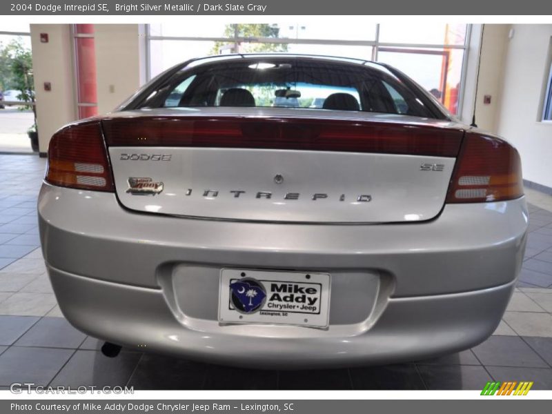 Bright Silver Metallic / Dark Slate Gray 2004 Dodge Intrepid SE