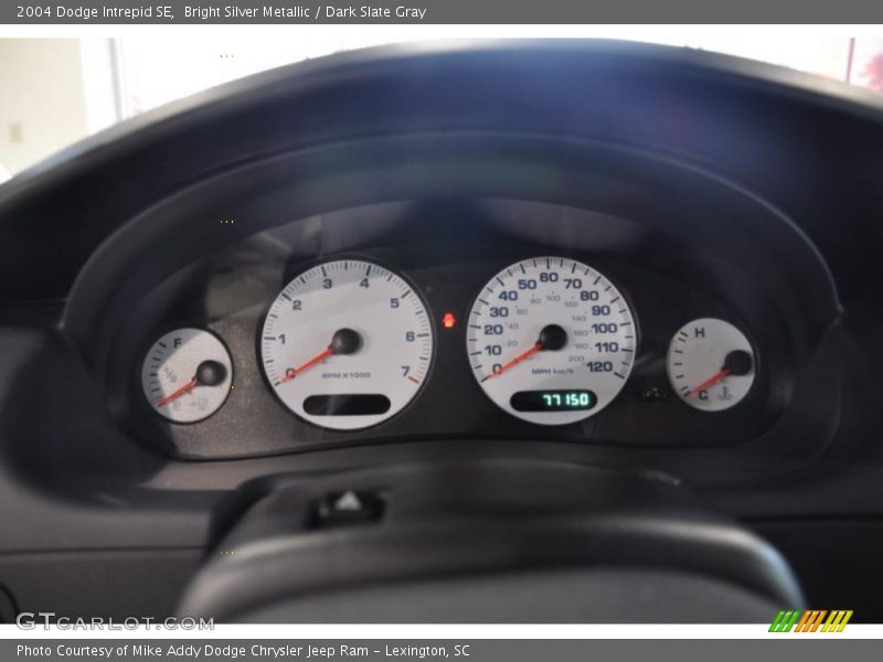 Bright Silver Metallic / Dark Slate Gray 2004 Dodge Intrepid SE