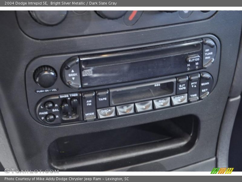 Bright Silver Metallic / Dark Slate Gray 2004 Dodge Intrepid SE