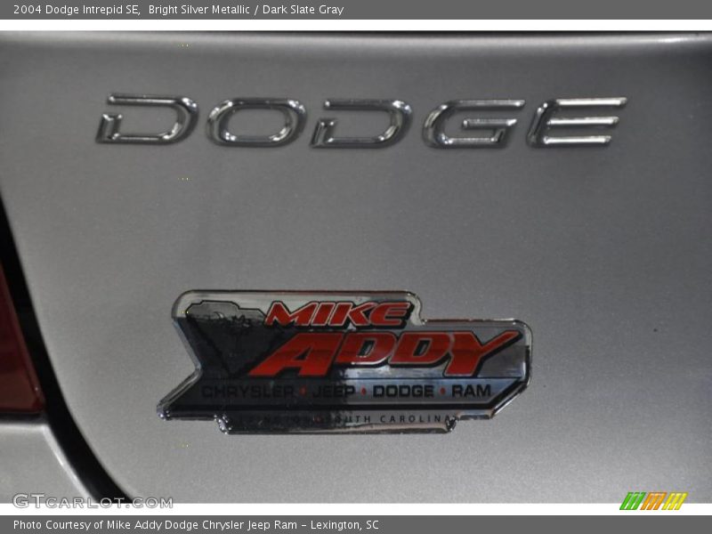 Bright Silver Metallic / Dark Slate Gray 2004 Dodge Intrepid SE